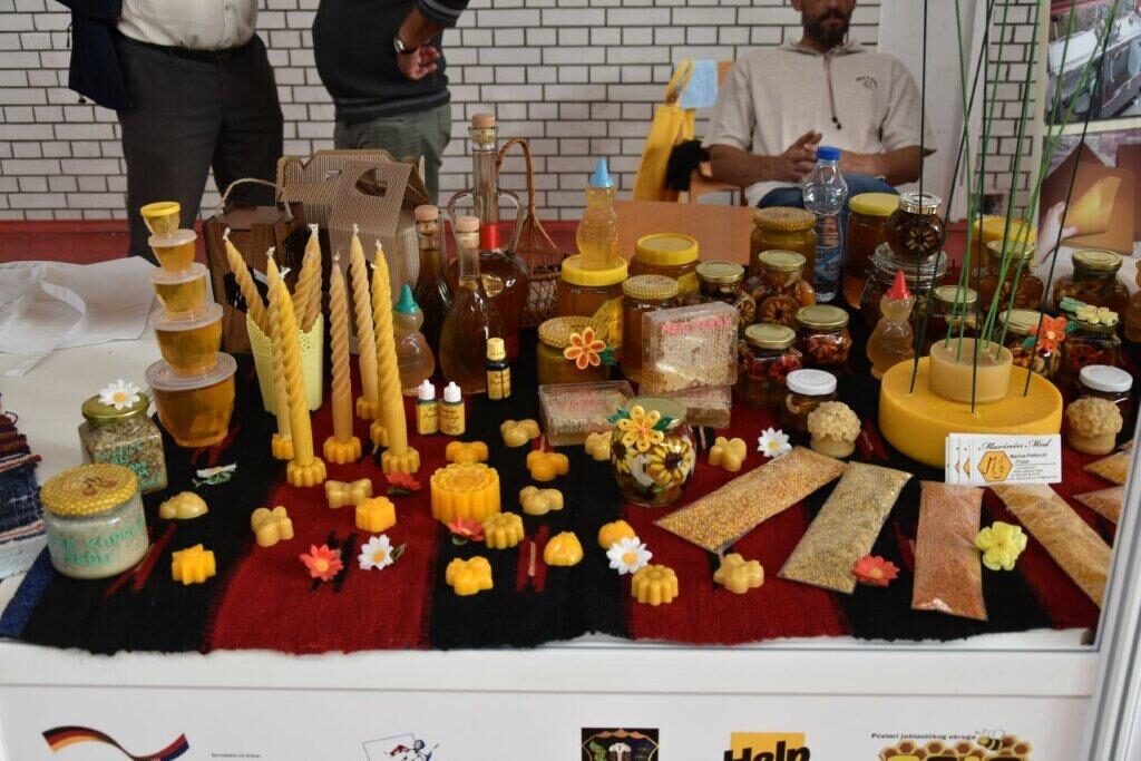 Ilustracija: Sa Festivala meda u Medveđi, foto: Opština Medveđa