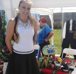 Ilustracija: Sa sajma turizma, Rudno, Svetlana Jerinić, foto: Domaćinska kuća
